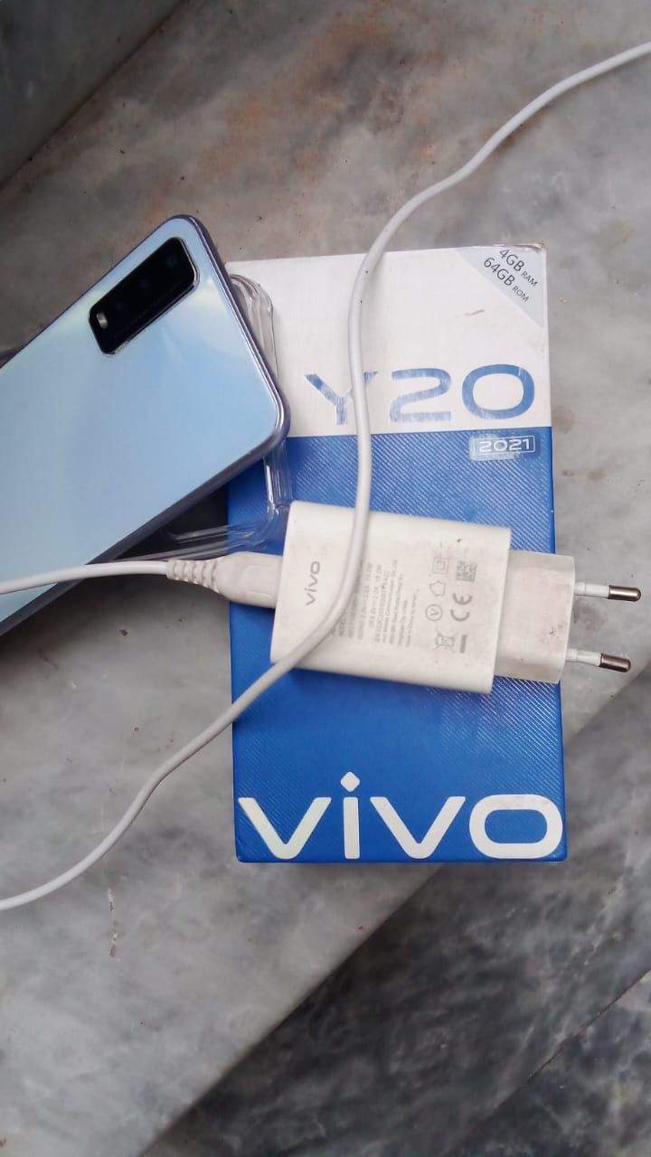 Vivo y20 mobile 4 64 by Tariq Tahir
