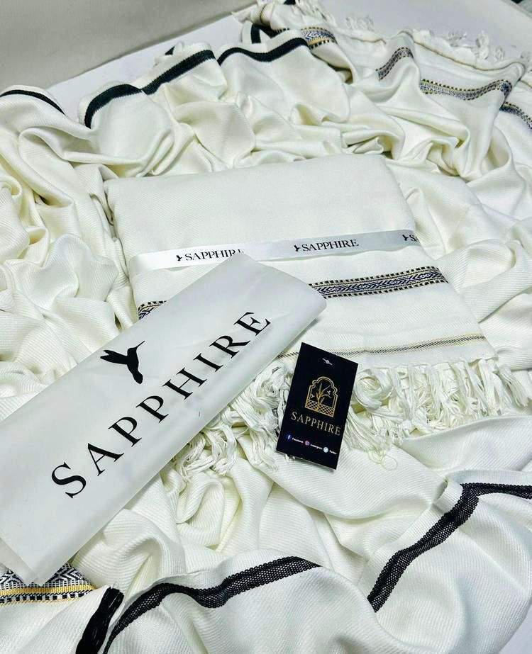 Wool Shawls by Qayyoom Jutt