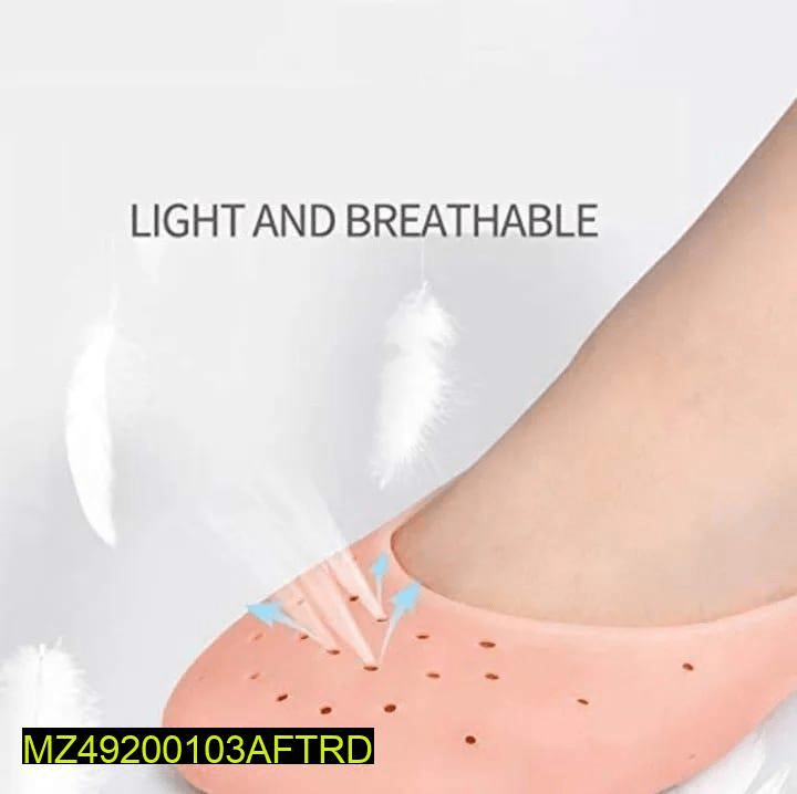 anti crack silicone socks by Cute Khan