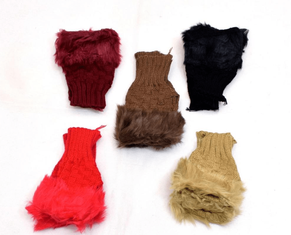 Women’s fur gloves by M. Bilal