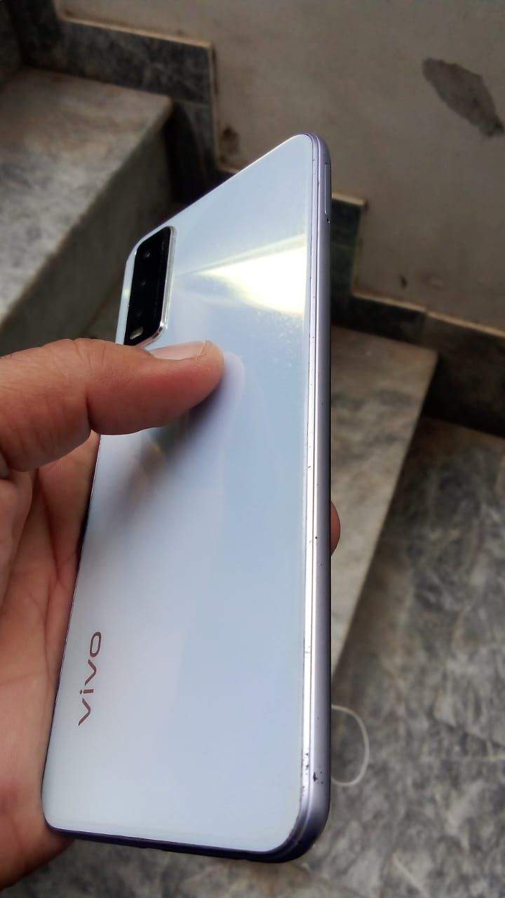 Vivo y20 mobile 4 64 by Tariq Tahir