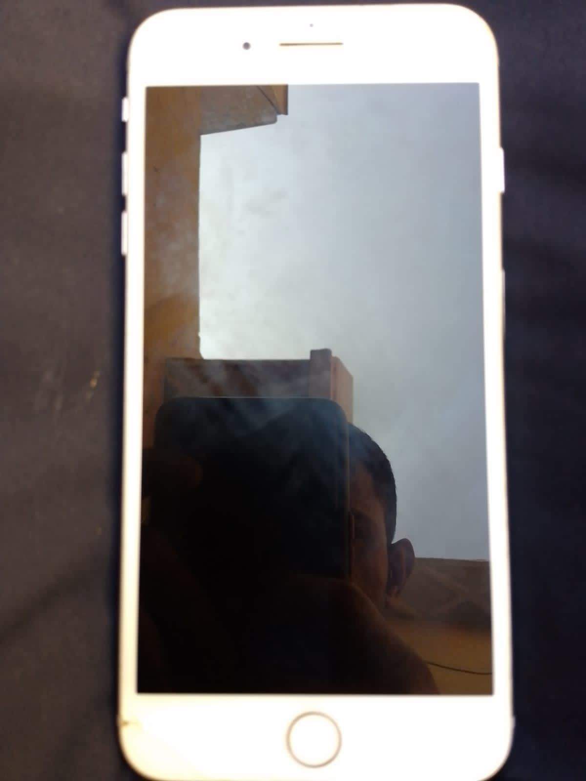 Iphone 8 Plus Non Pta 64 Gb by Wahab Farooqi