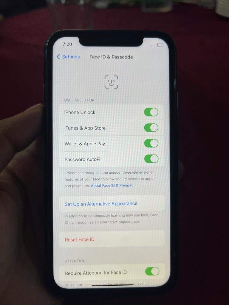 iPhone XR 64 GB non PTA sim lock Face ID ok All ok 10/10 Rs,49,000 Raw by Ali Hamza