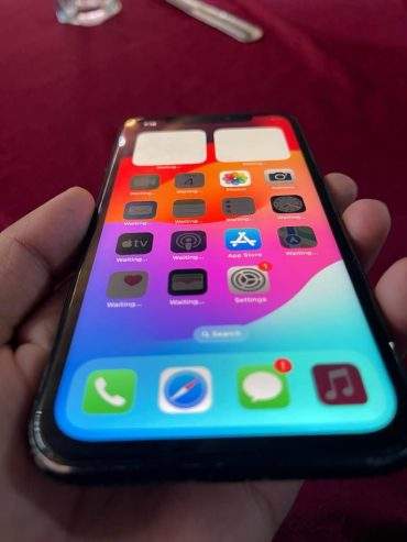 iPhone XR 64 GB non PTA sim lock Face ID ok All ok 10/10 Rs,49,000 Raw by Ali Hamza