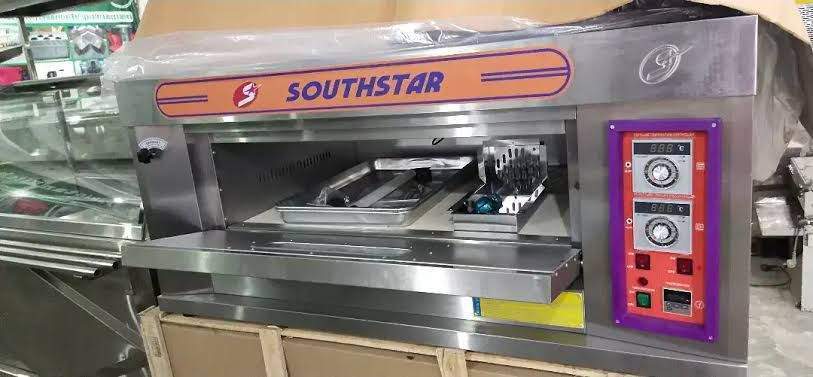 Pizza oven.working table.grill.stove.hot plat.sink by Arslan Shaheen