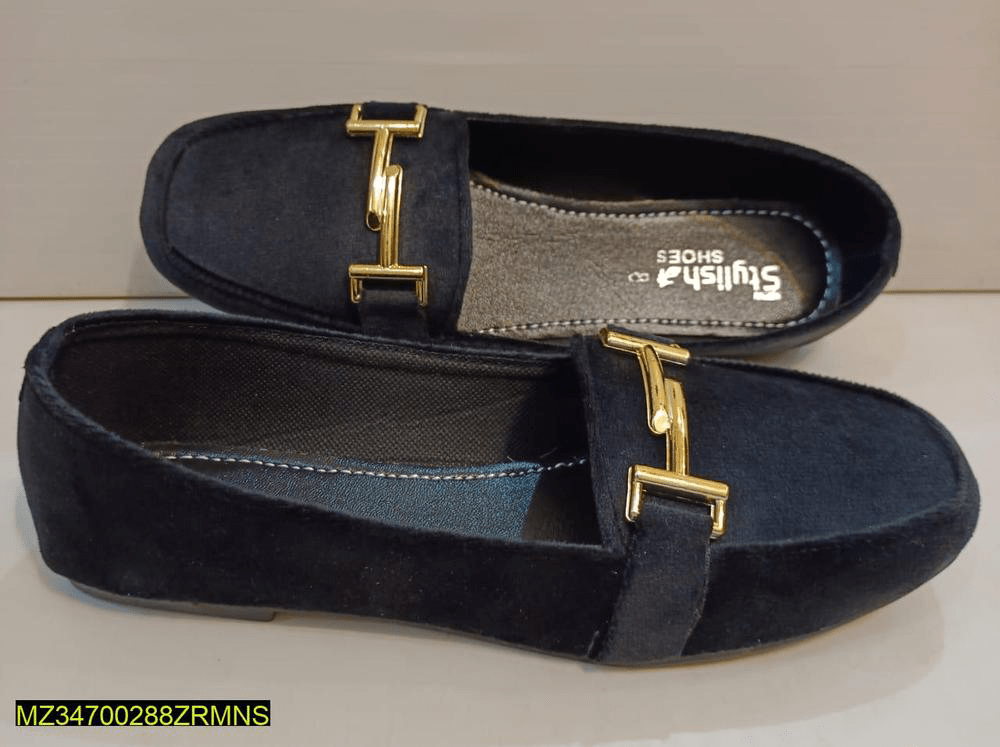 Women’s velvet casual Pumps by Muhammad Afaq