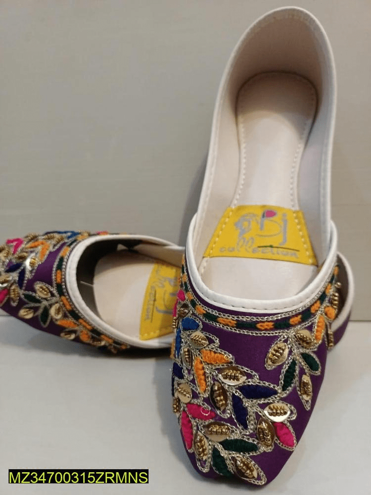 women’s funcy embroidered khussa by Cute Khan