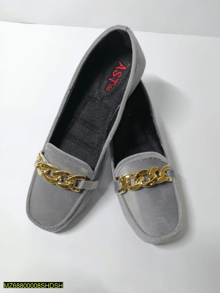 Women’s velvet casual Pumps by Muhammad Afaq