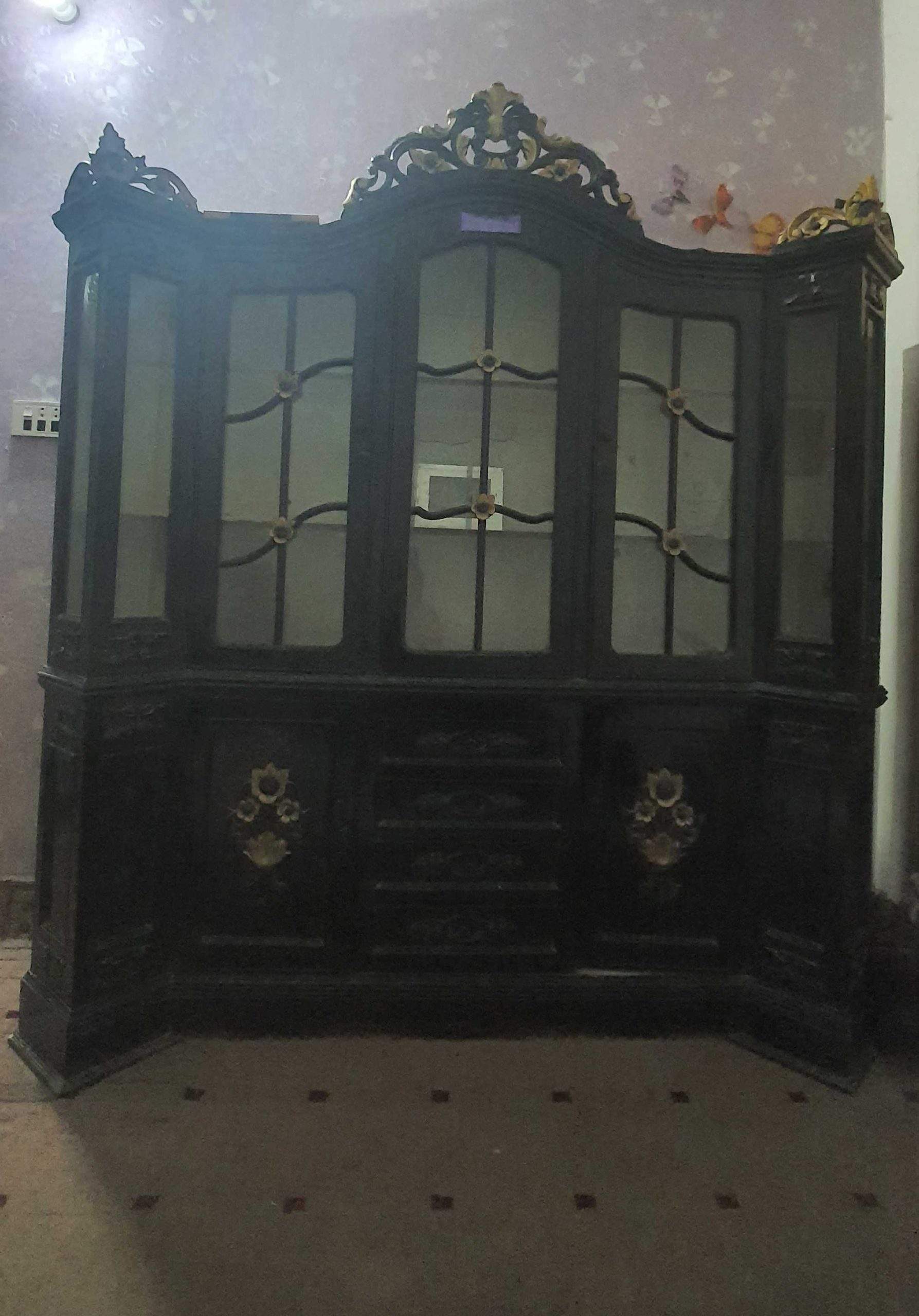 Show case by Rozi Shakeel