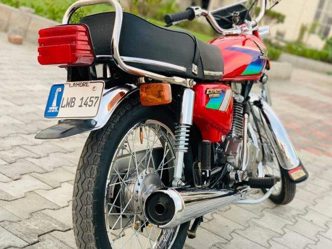 Honda 125 CG motorcycle 03206910346 by Muhammad Khasif