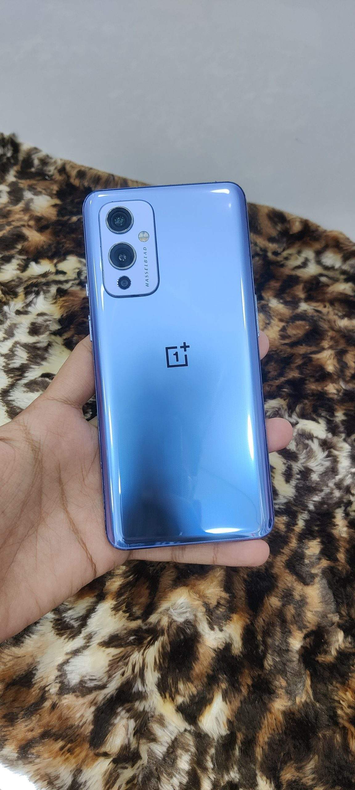 OnePlus 9 single sim 8/128 approved only front glass changed by Swiss Telecom