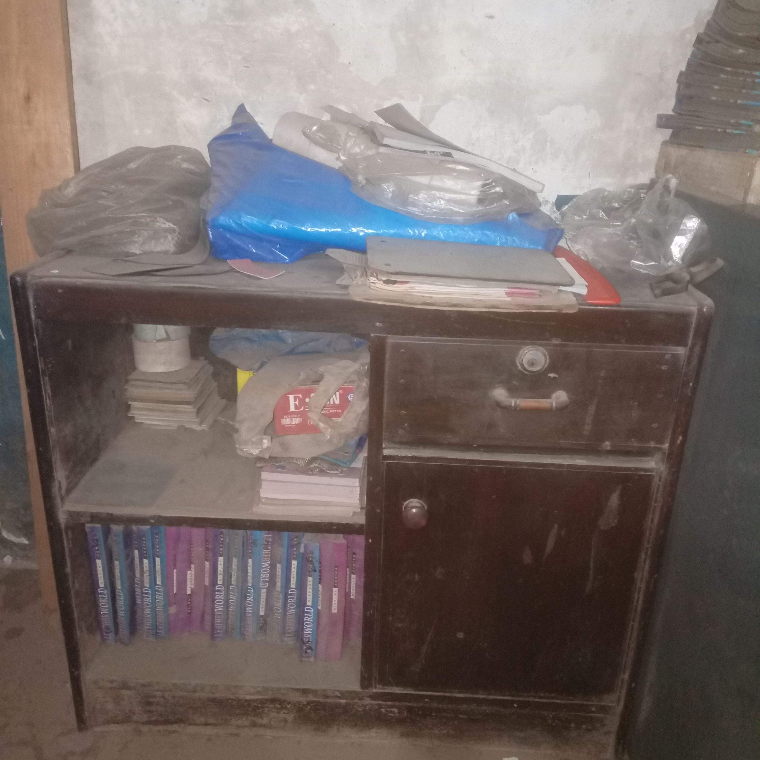 3 Used office tables by Sheikh Qasim