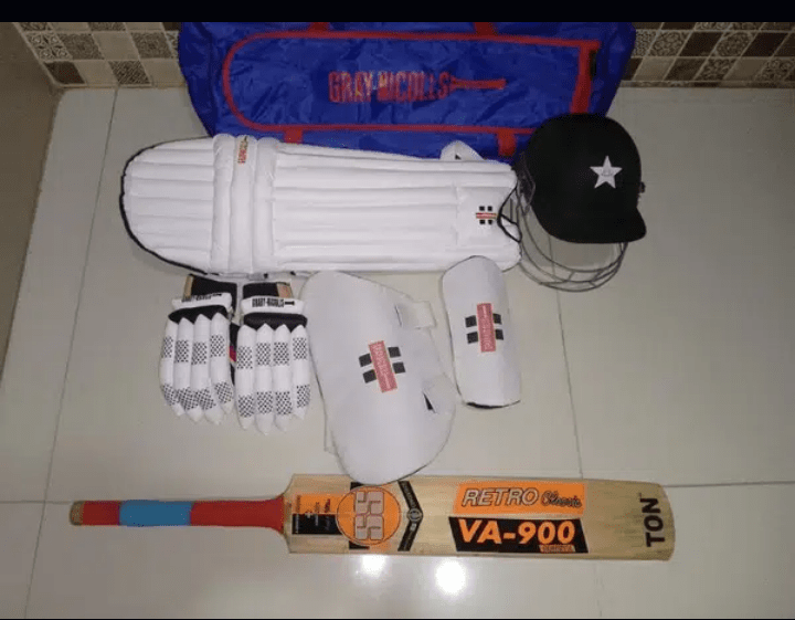 hard ball circket kit by obaid B