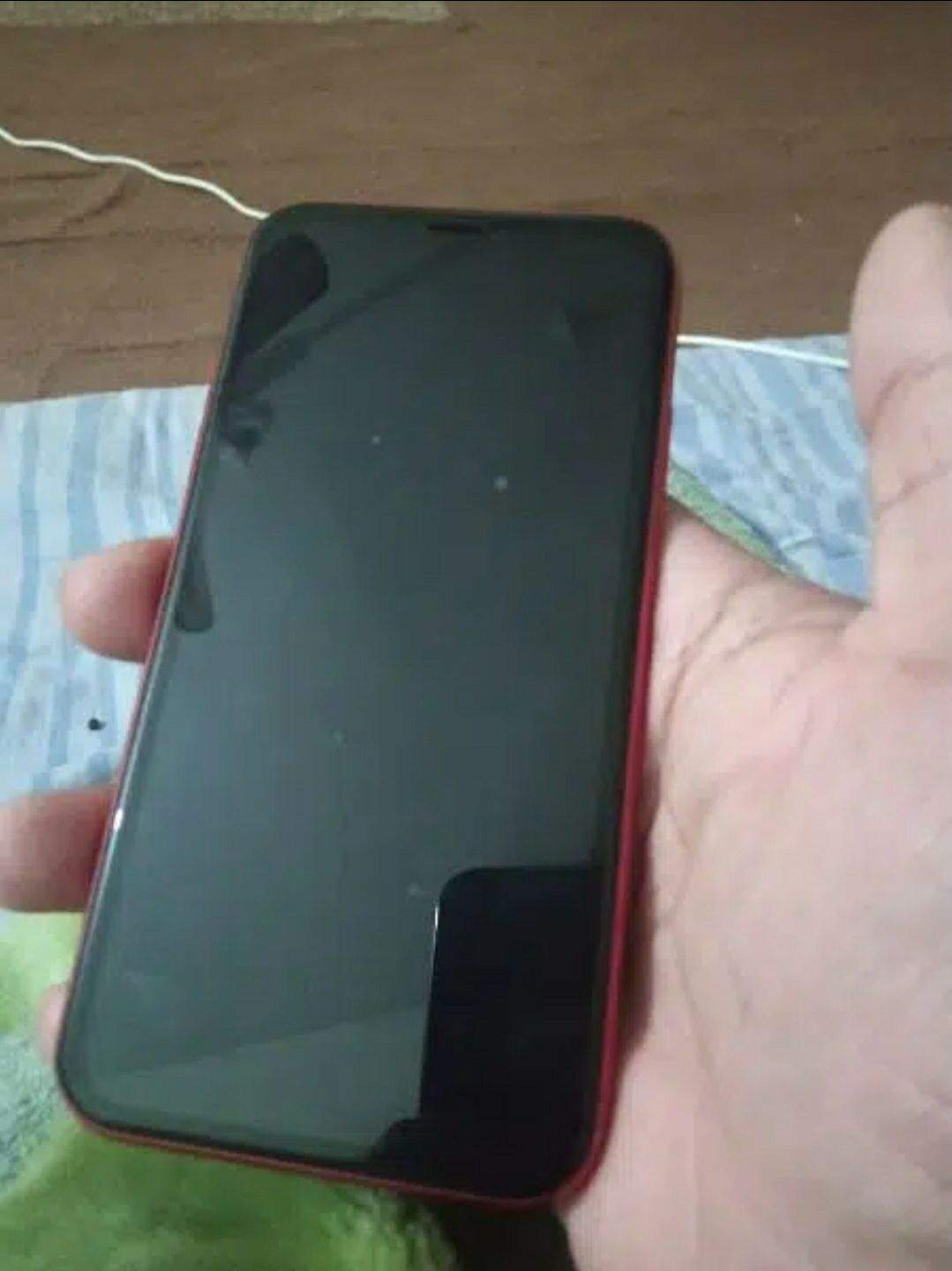 Iphone 11 red cloure non pta by Arslan Ali