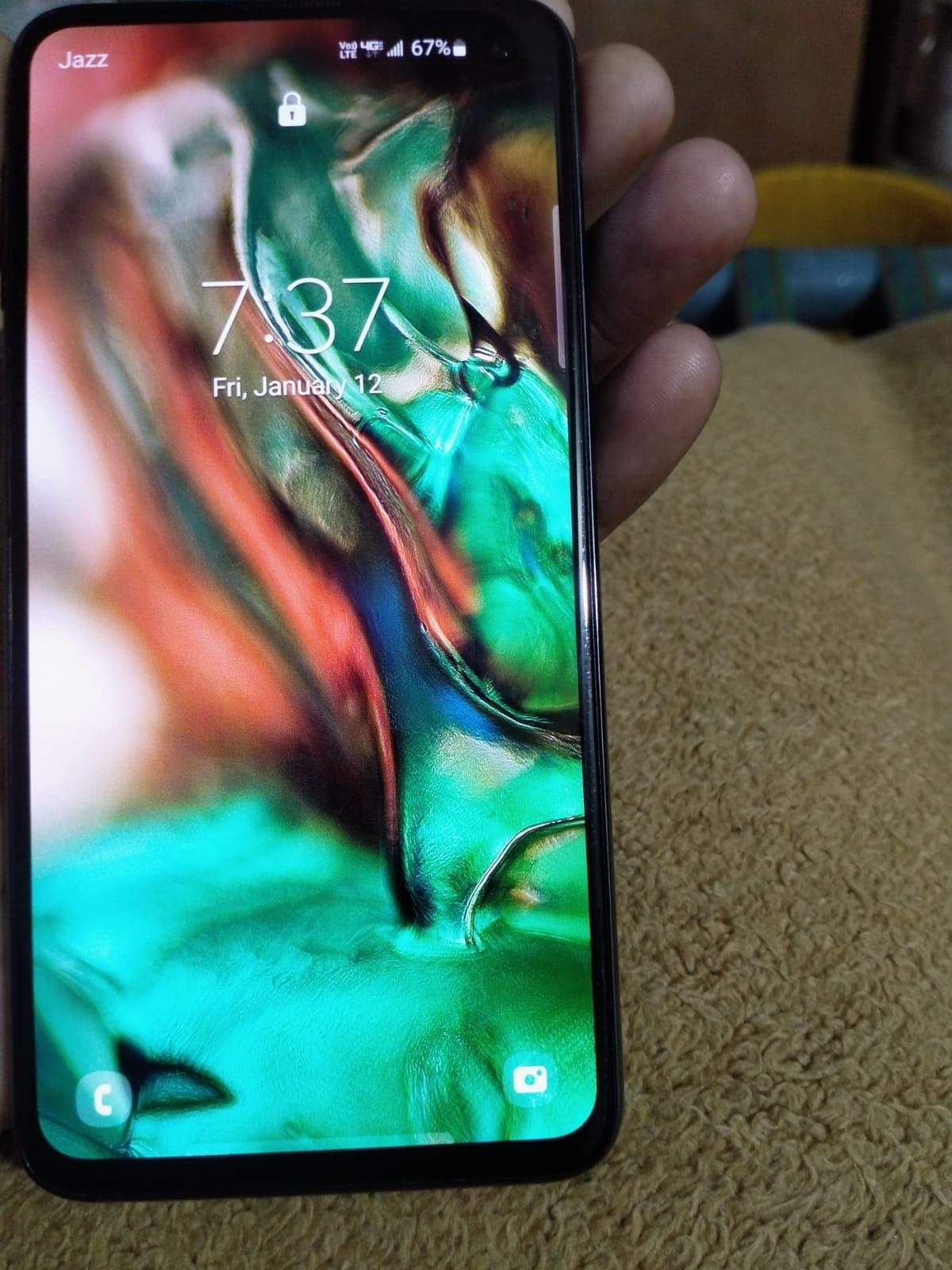 Samsung s10e by Muhammad Aslam