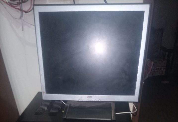 DELL780.500GB HARD AND 128 GB SSD AND4 GB RAM ALL COMPNENTS SALE by Sajjad ali