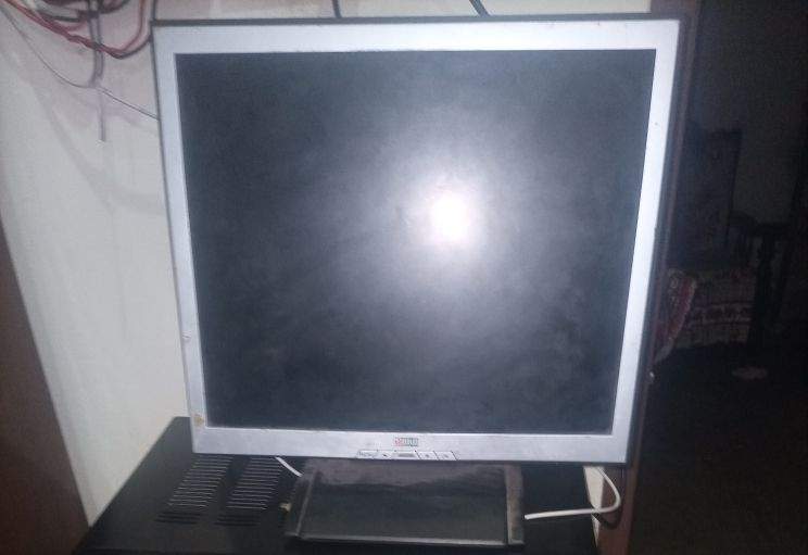 DELL780.500GB HARD AND 128 GB SSD AND4 GB RAM ALL COMPNENTS SALE by Sajjad ali