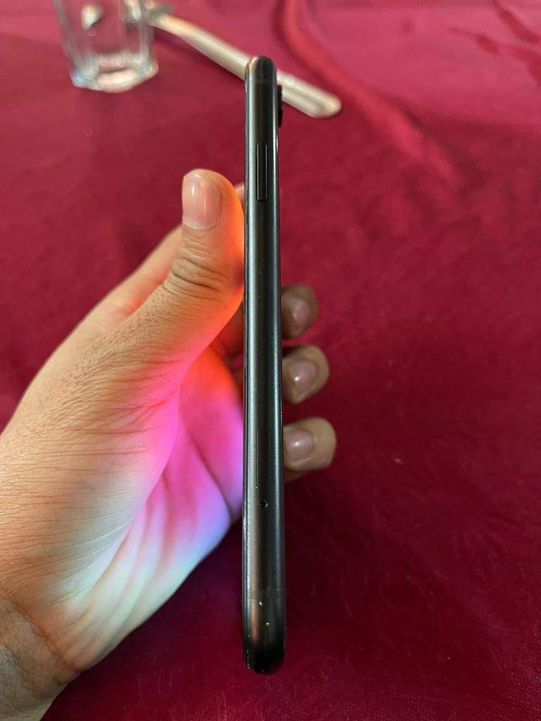 iPhone XR 64 GB non PTA sim lock Face ID ok All ok 10/10 Rs,49,000 Raw by Ali Hamza