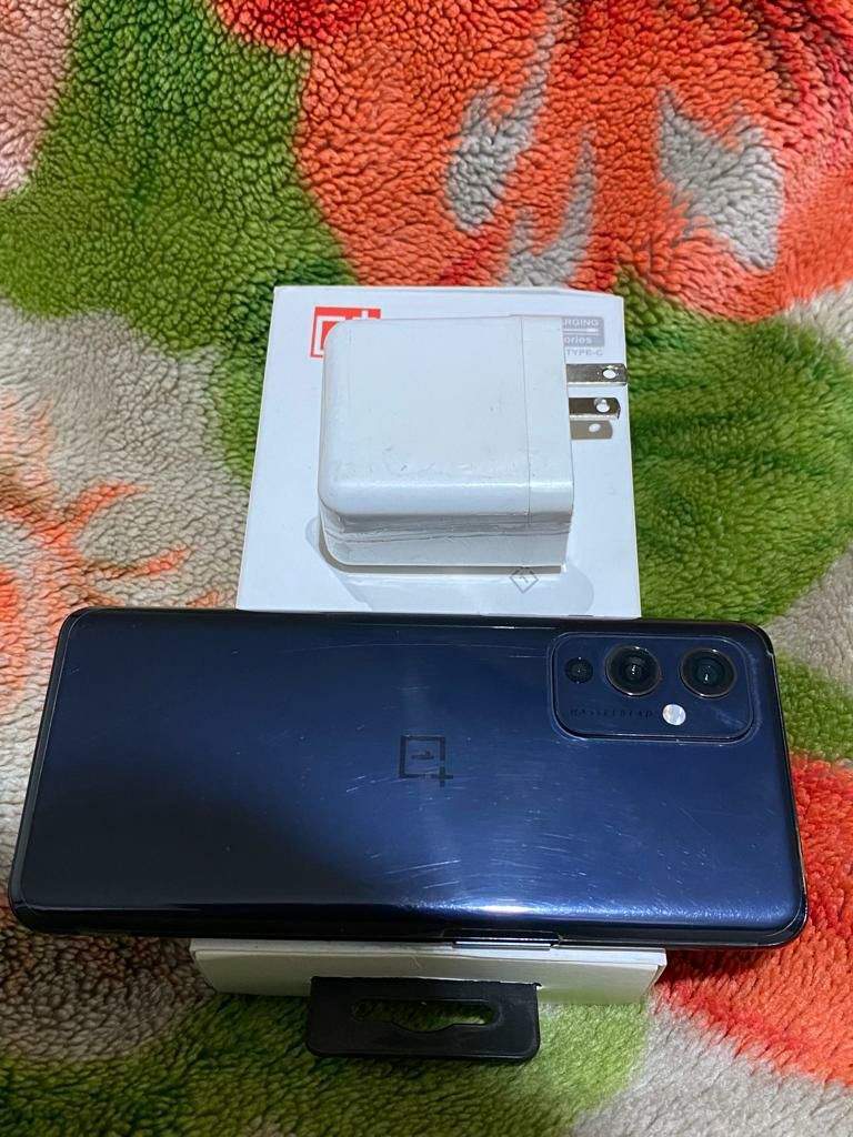 OnePlus 9 condition (10/10) by MR ALI