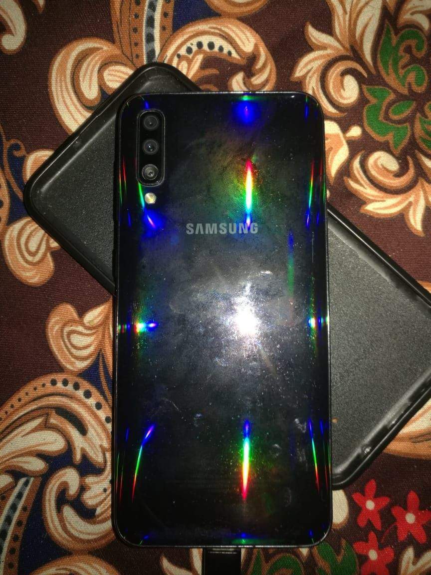 Samsung galaxy a50 by adnan javed