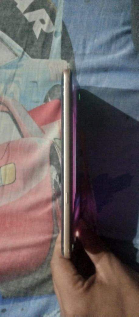 LG v60 8/128 gaming device by Talha Zubair – 075