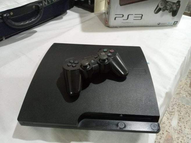 PS 3 slim not working by Hashim Ali