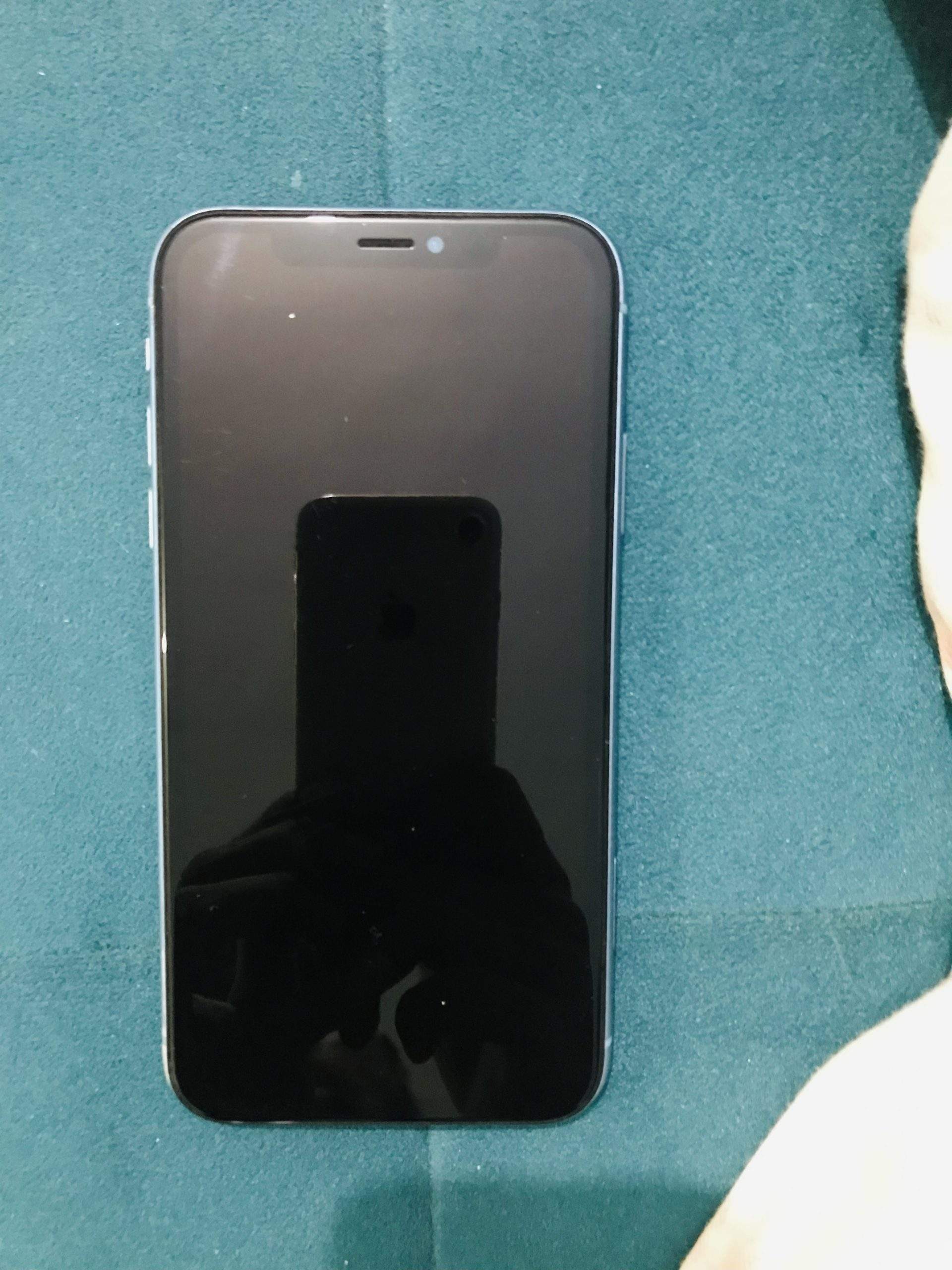 iPhone XR 64GB Read Add by Noel Ghouri