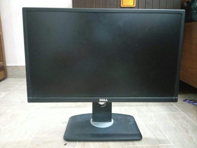 I am Selling My LCD by abdul basit