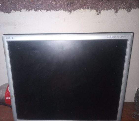 DELL780.500GB HARD AND 128 GB SSD AND4 GB RAM ALL COMPNENTS SALE by Sajjad ali