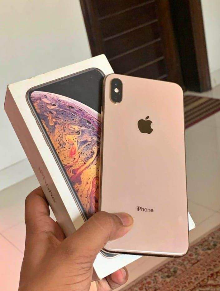 Iphone Xs Max by Ali Khan