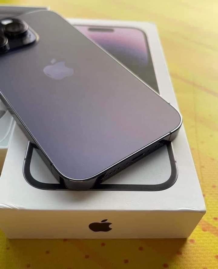 14 pro max non pta HK 256gb by So bs n Bj e