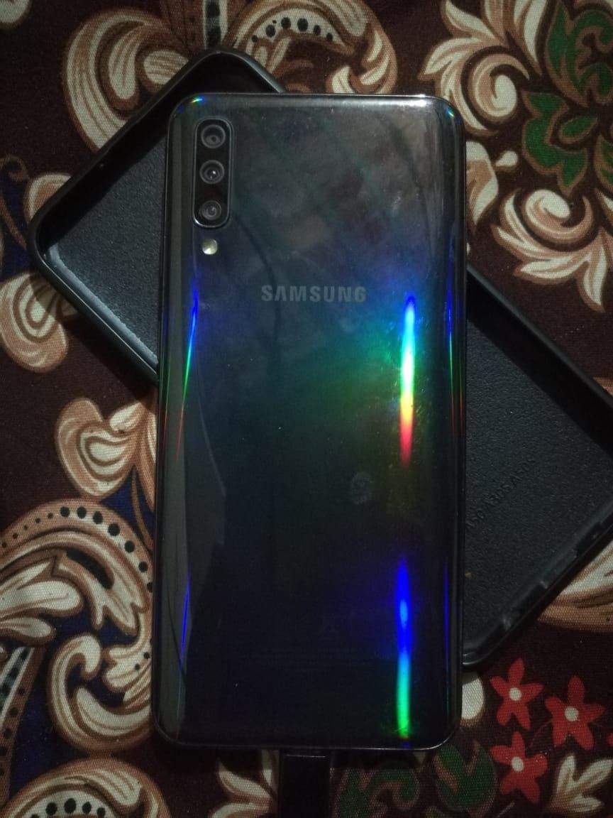Samsung galaxy a50 by adnan javed