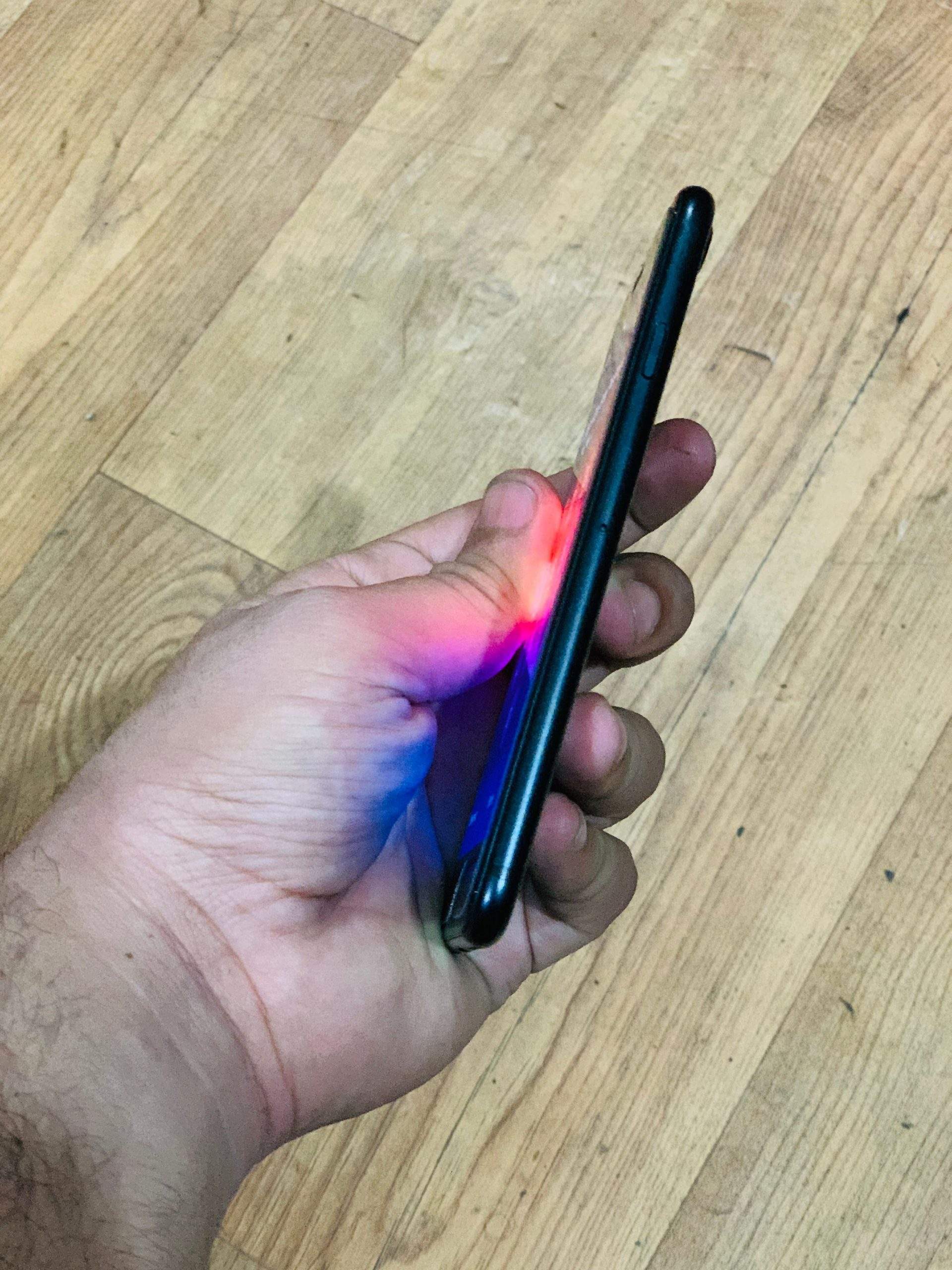 iPhone se 2020, 128 Gb factory unlocked by Murtaza Butt