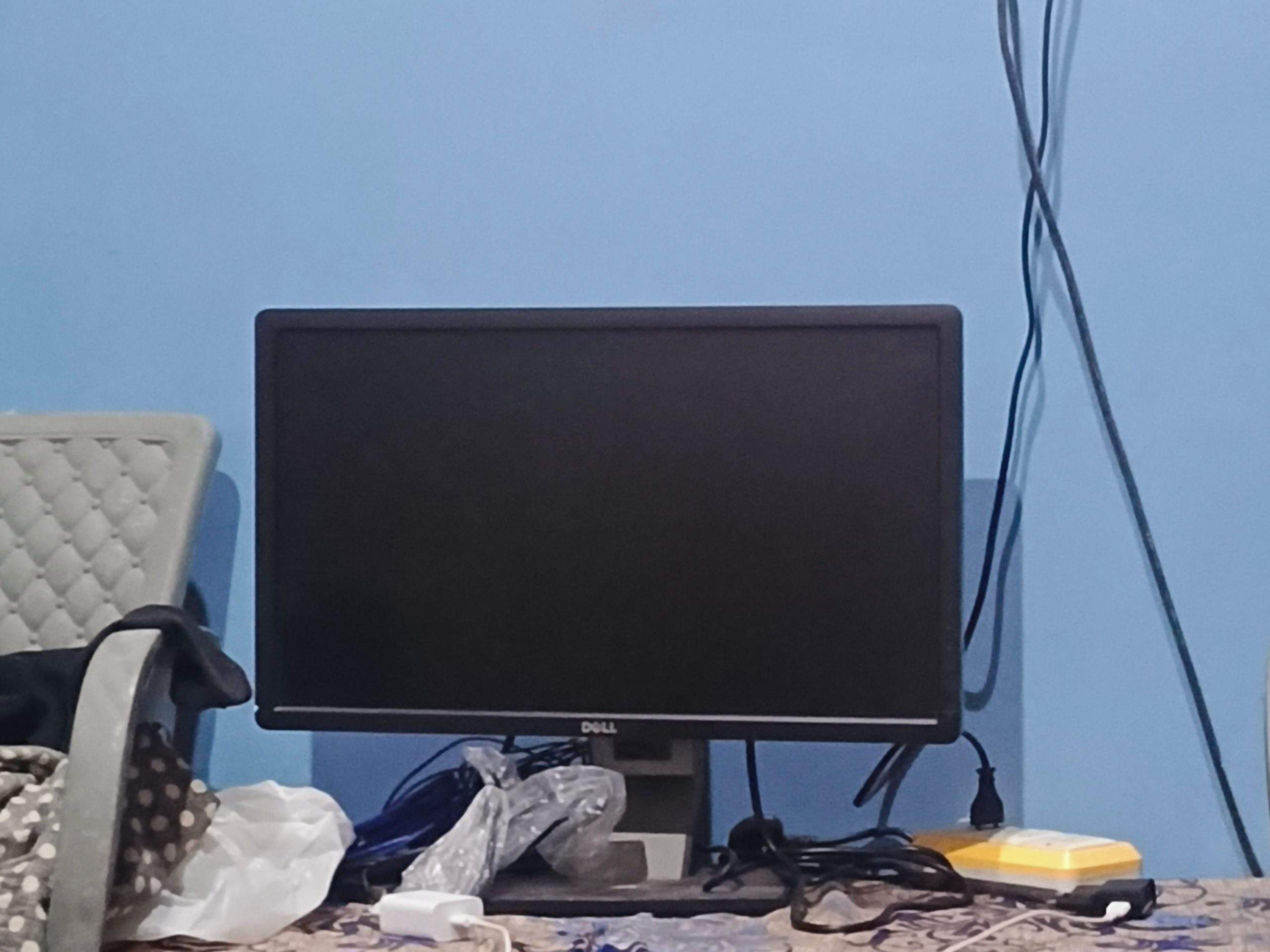 Dell 23 inch led by Muhammad Ali