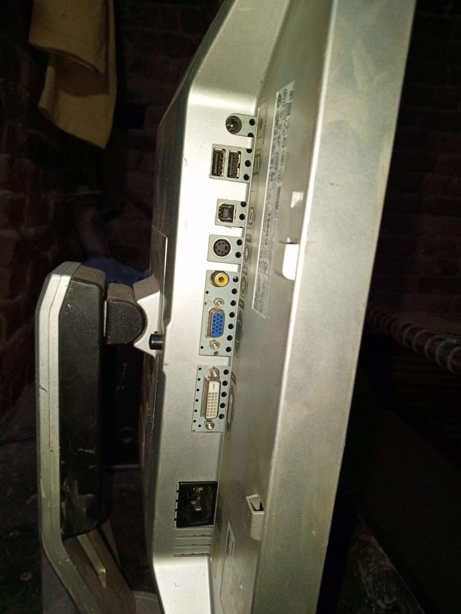 DELL LCD 20INCH by Bilal Hassan