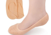 anti crack silicone socks by Cute Khan
