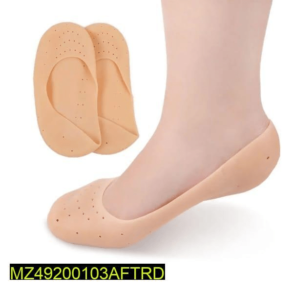 anti crack silicone socks by Cute Khan