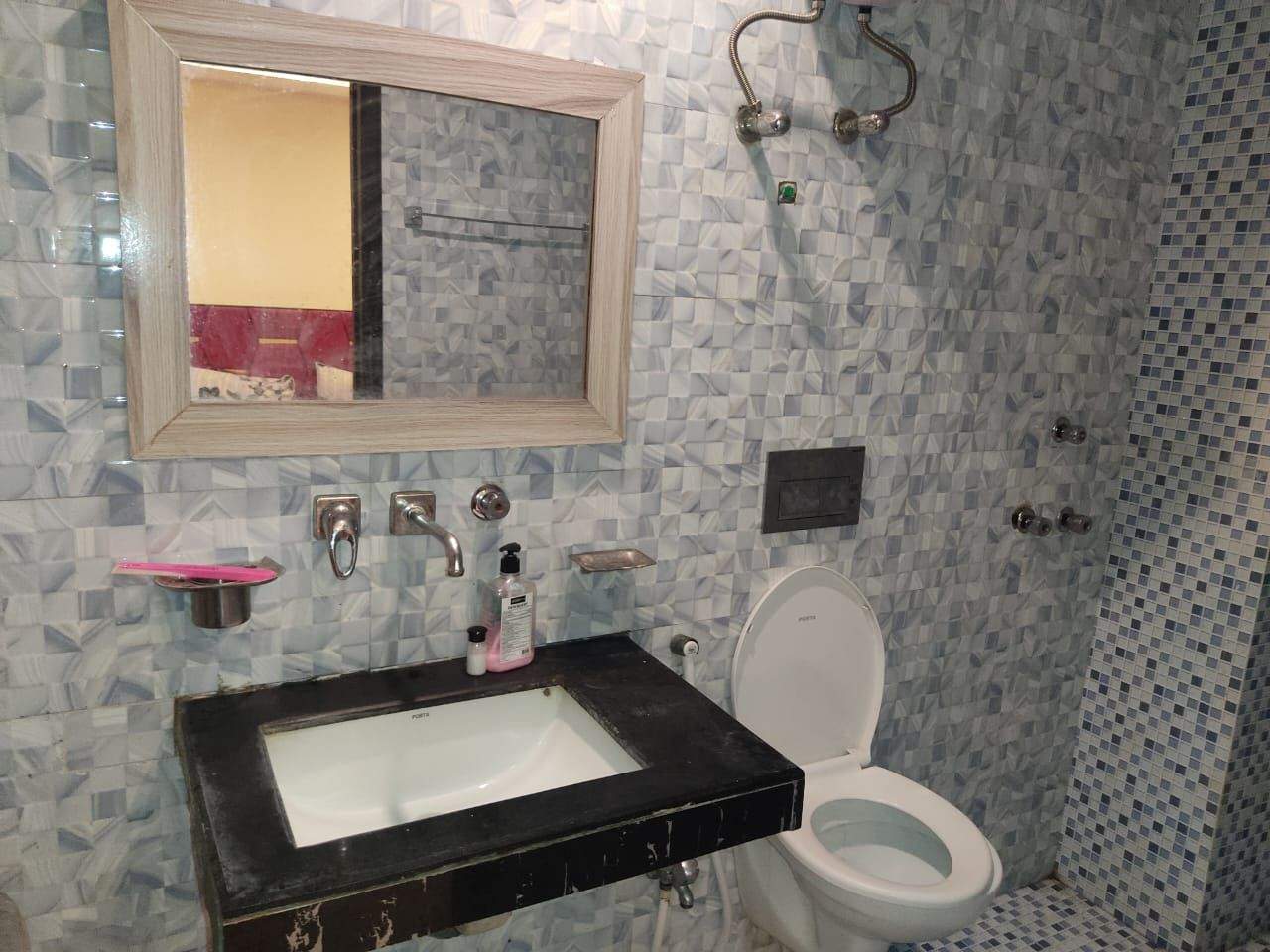 1 bed room appartmet for rent daily basis. by Mian Saab Mian G