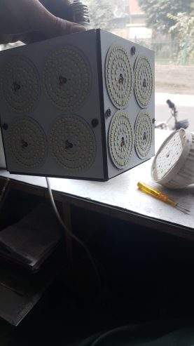 Yah light ha bhoot TAZ ha 220w white colour ha by Azeem Nadeem