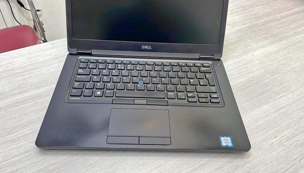 Dell latitude core i5 6th gen 10/10 conditions by Ali Raza