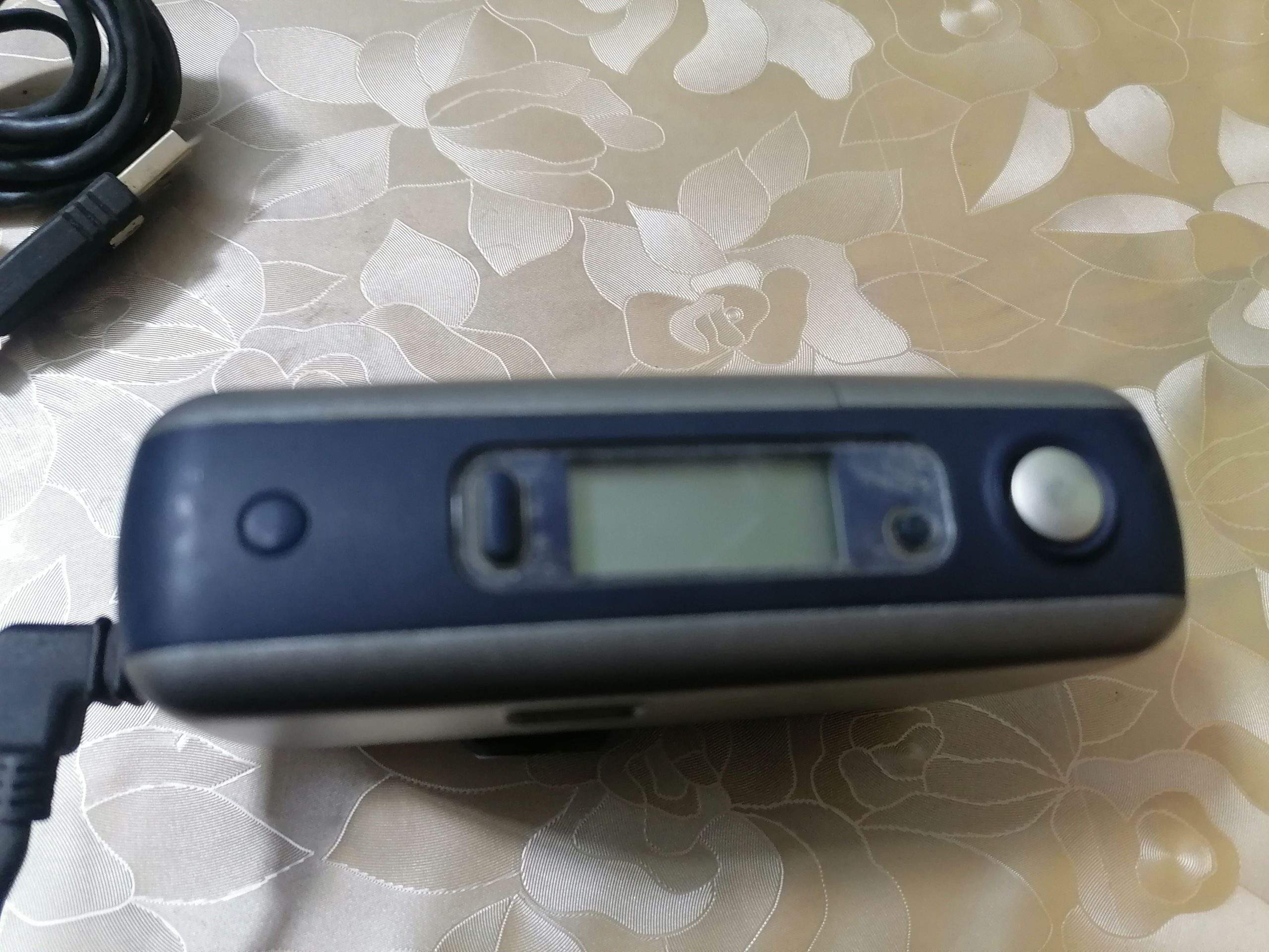 Yah camra ha sell say nhi CHLTA data cabel say chalta ha by Azeem Nadeem