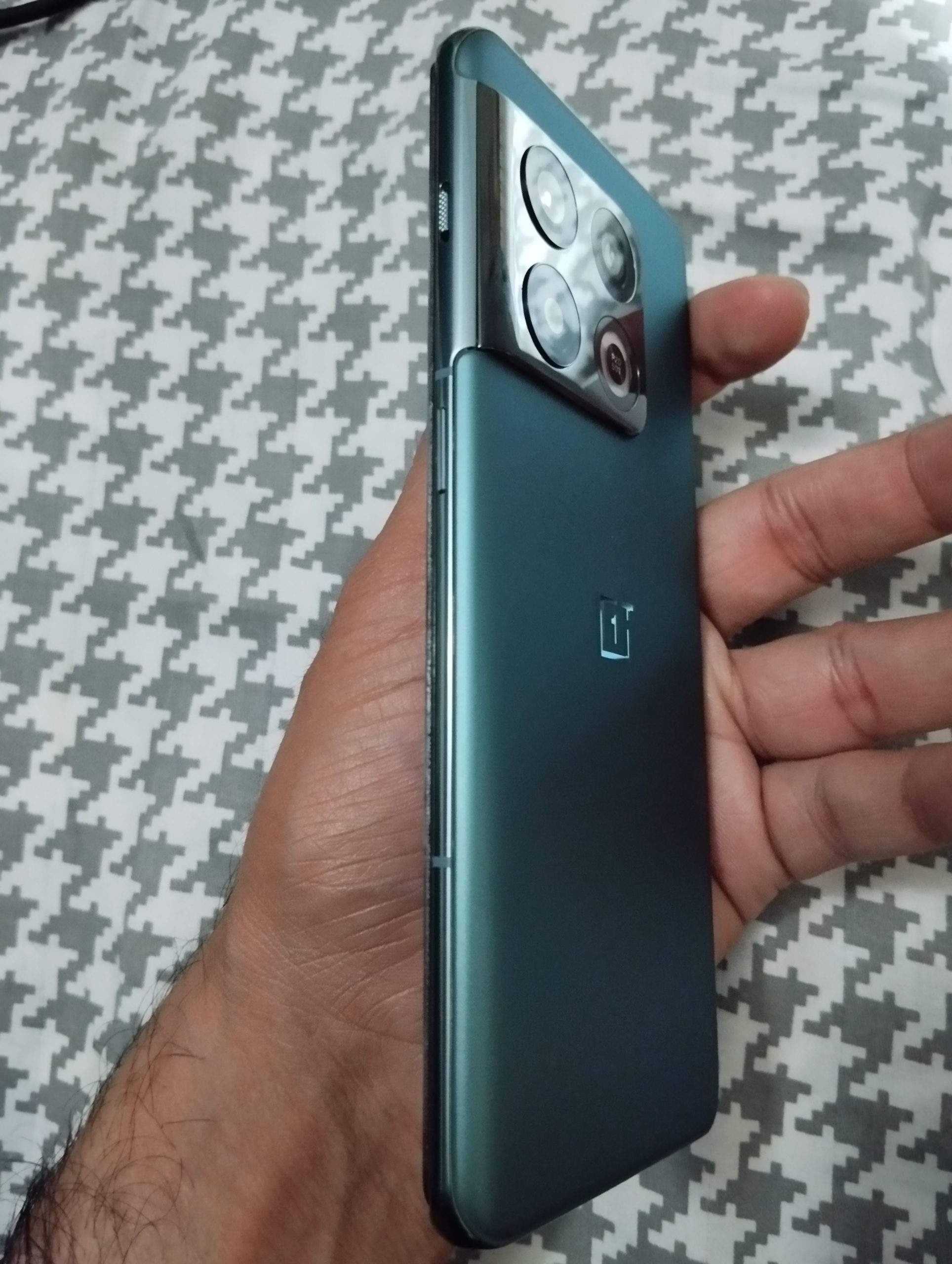 OnePlus 10 Pro 5G (12/256GB) Non-PTA by Asad Ur Rehman