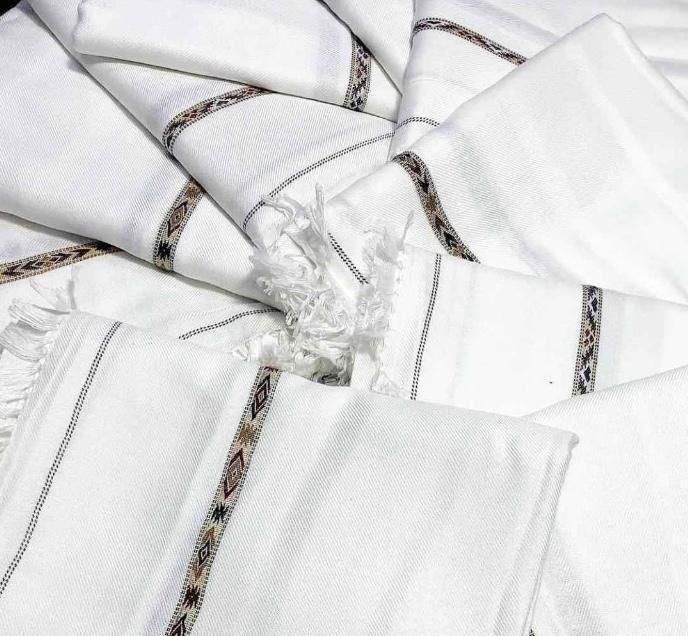 Wool Shawls by Qayyoom Jutt