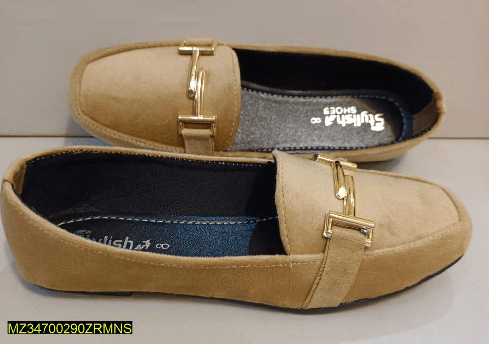 Women’s velvet casual Pumps by Muhammad Afaq