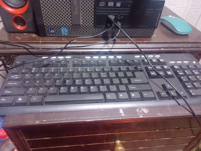 Complete setupcoir i 3 + led 20inch 4 gb ram / 128ssd +/ +250hhd by Ali Shahzad