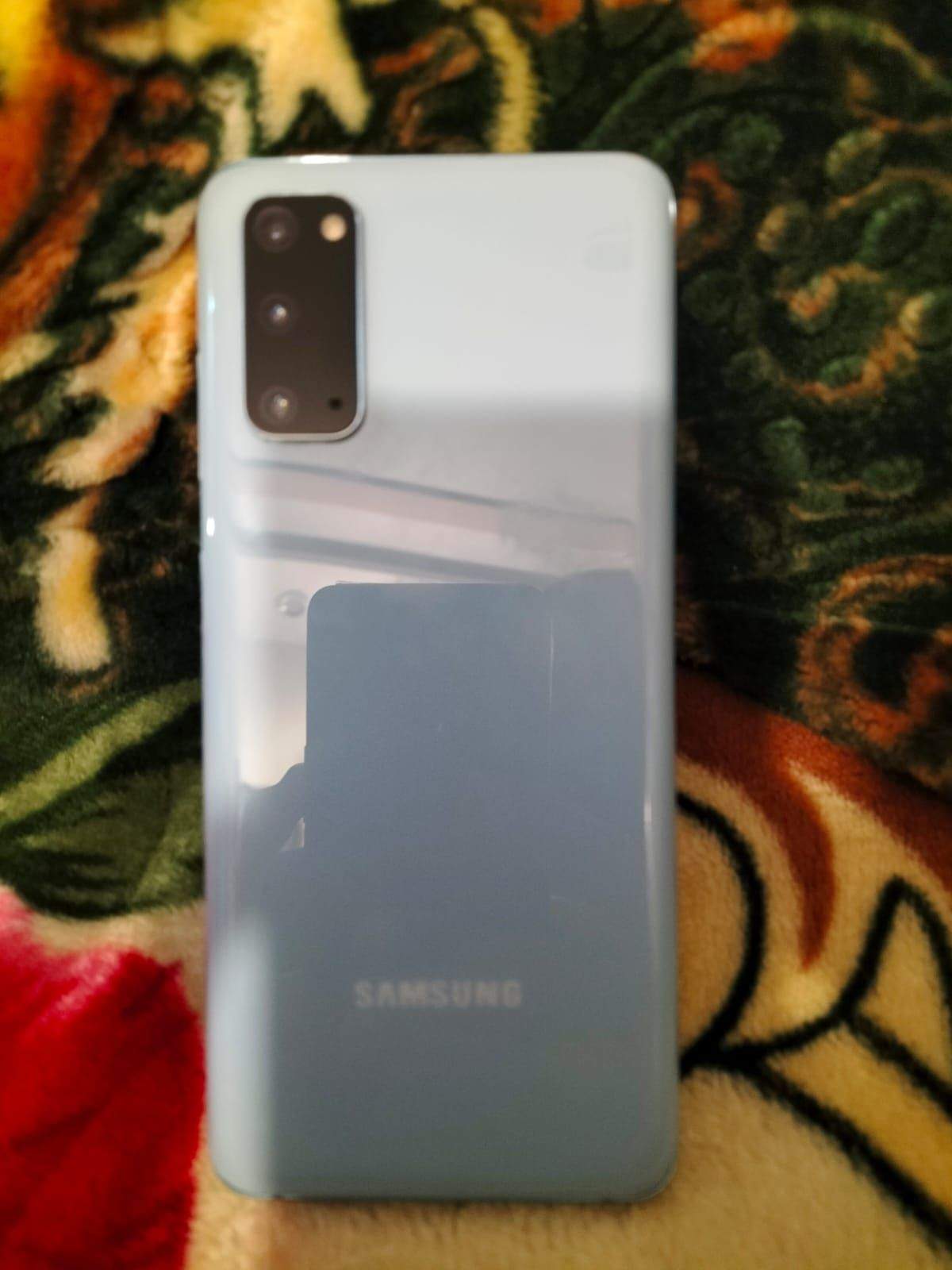 Samsung galaxy s20 5G 12/128 by Azam Saleem