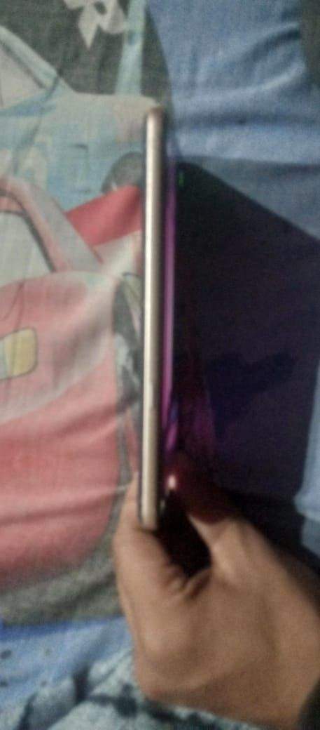 LG v60 8/128 gaming device by Talha Zubair – 075