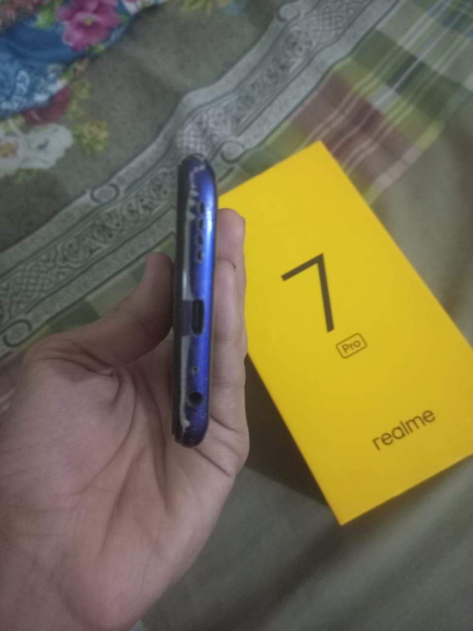 Realme 7 pro 8gb+5gb ram 128gb rom with original charger and box 10/9. by Mr Shakir
