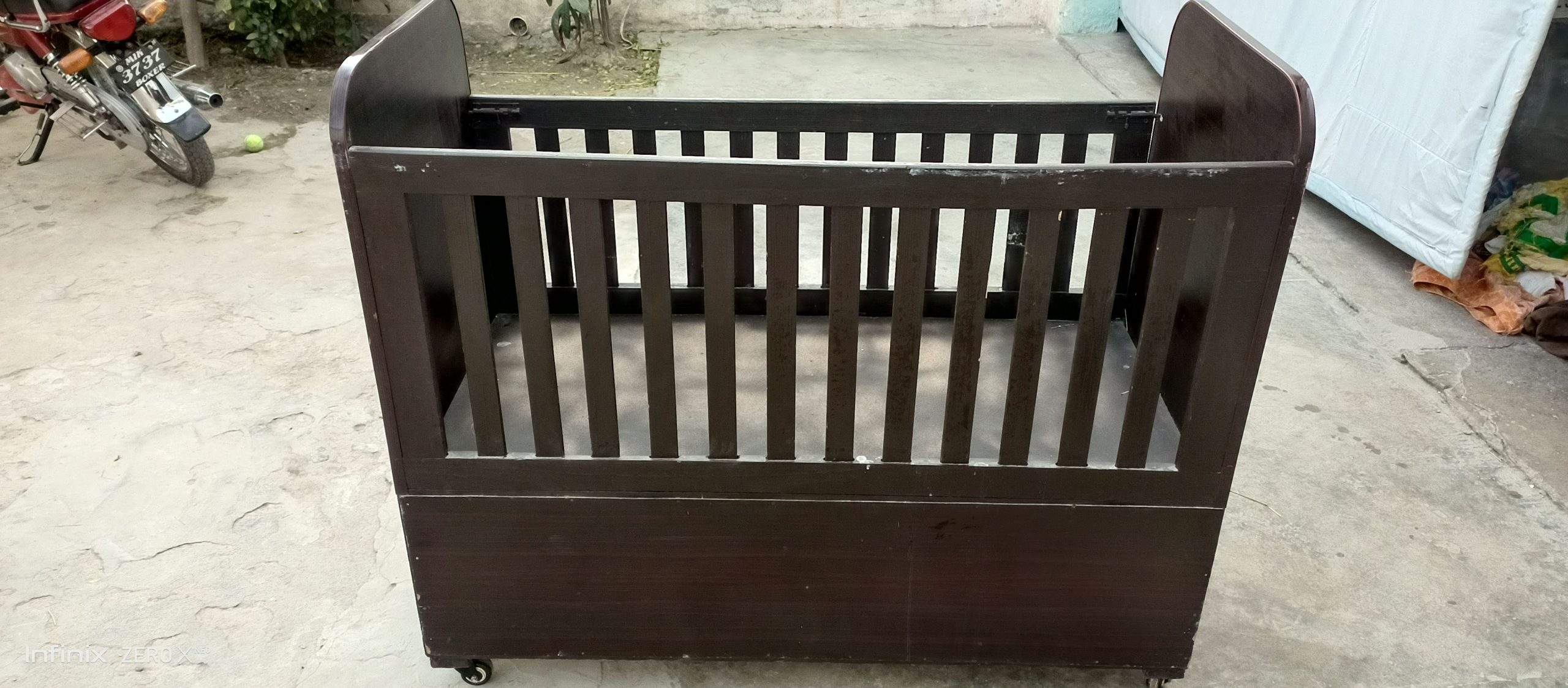 Baby cot by Sana Khan