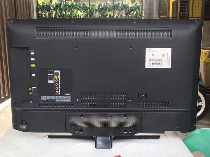 Samsung Android LED TV 32 inch by DanishZafar Danish